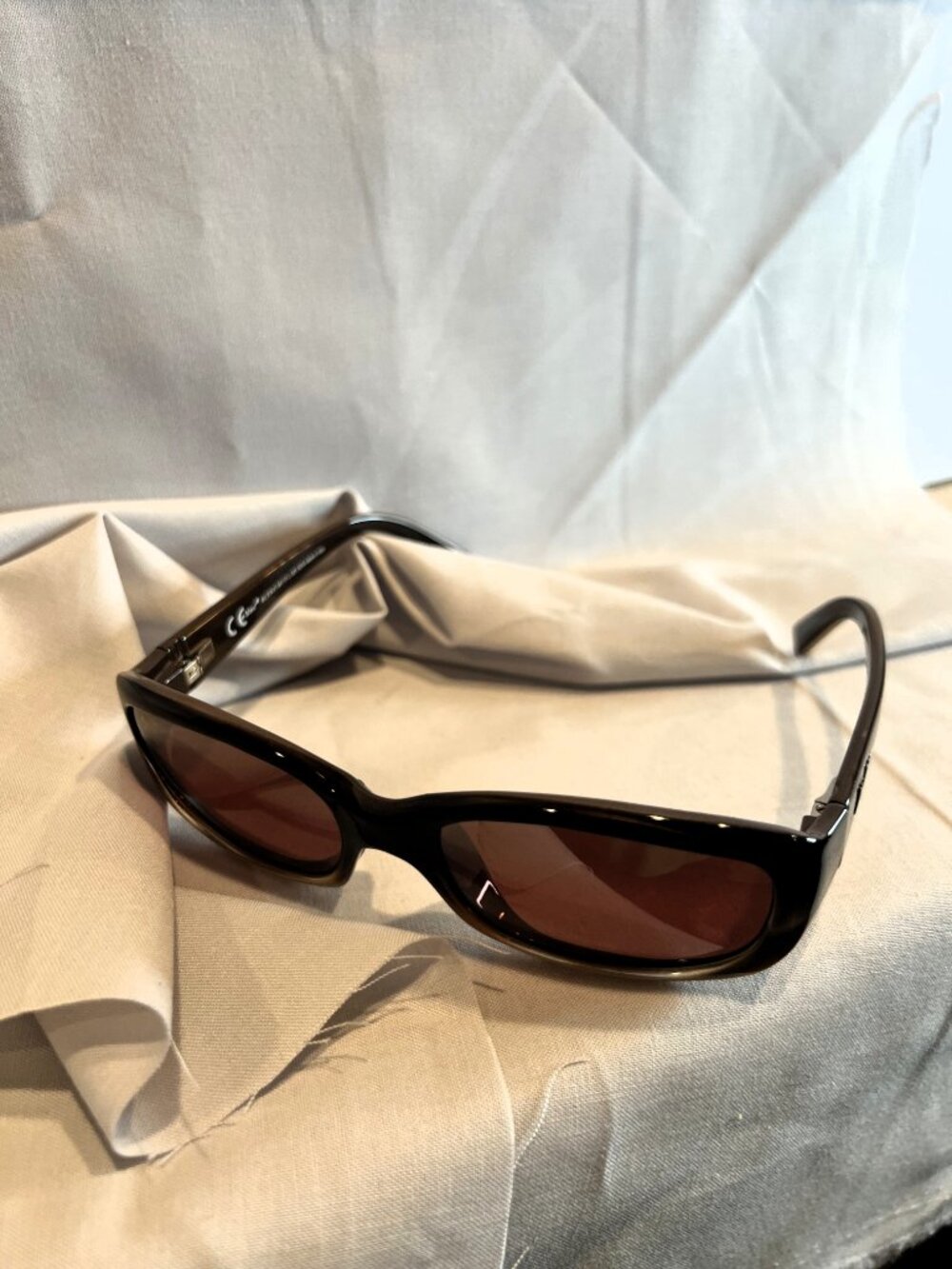 Maui Jim Sunglasses - Picture 3 of 11